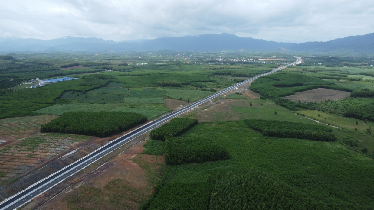 Nỗ lực phát triển hạ tầng giao thông