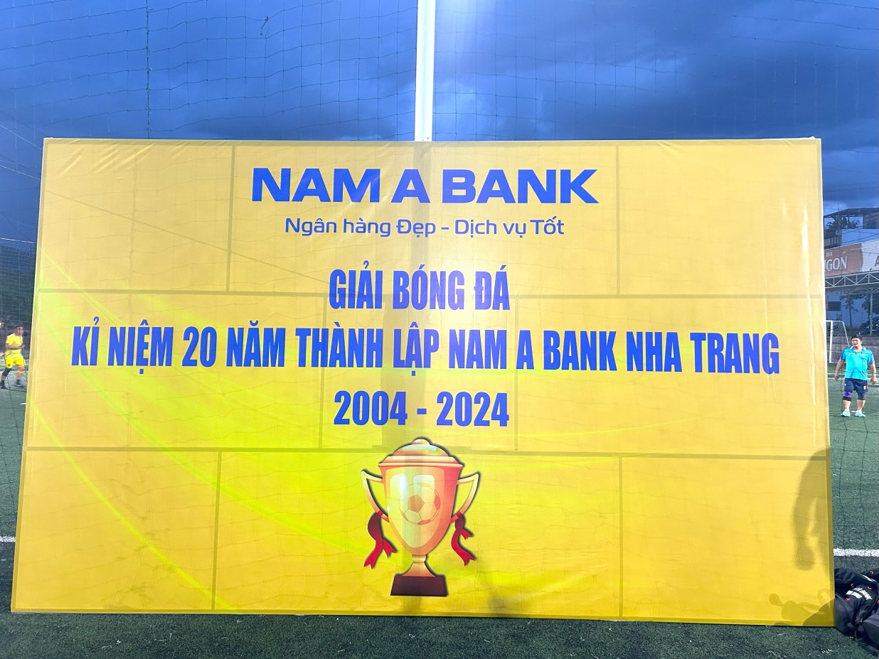 TẬP ĐOÀN HOÀN CẦU THAM DỰ GIẢI BÓNG ĐÁ KỶ NIỆM 20 NĂM THÀNH LẬP NAM Á BANK.