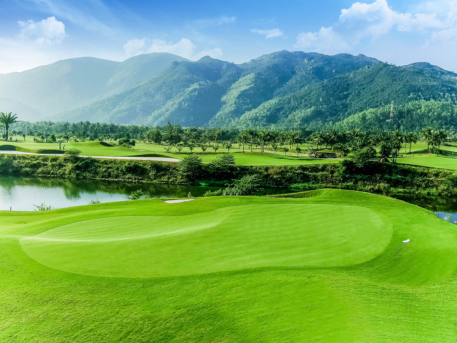 SÂN GOLF DIAMOND BAY NHA TRANG